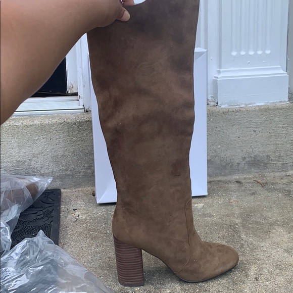 Size Six Dolce Vita “Rhea” Suede Leg Boots - Picture 3 of 6